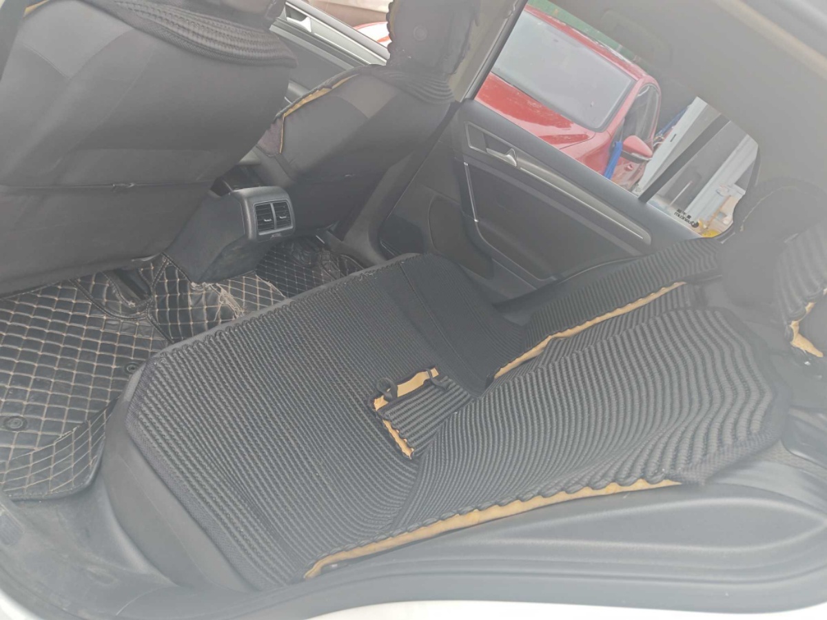 Volkswagen Golf 2014 car image #8