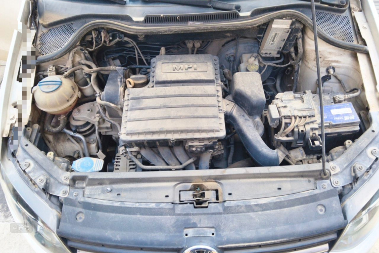 Volkswagen Polo 2015 car image #22