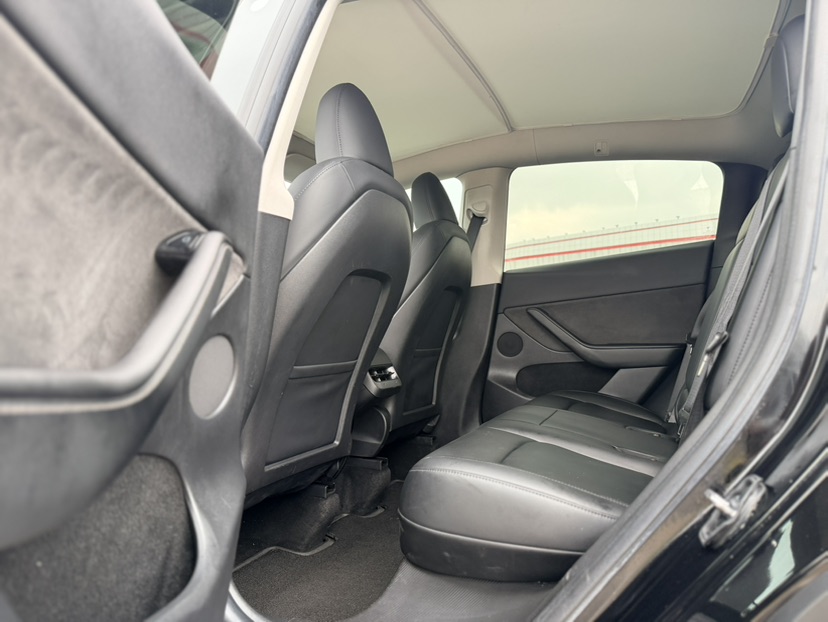 Tesla Model Y 2022 car image #6