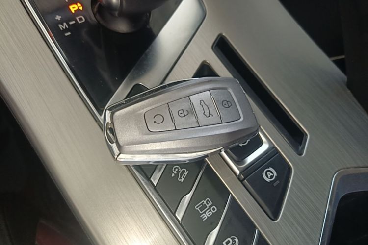 GEELY Coolray 2019 #9 GEELY Coolray 2019 car image #9