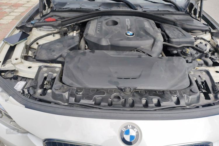 BMW 3 Series 2017 #22 BMW 3 Series 2017 car image #22