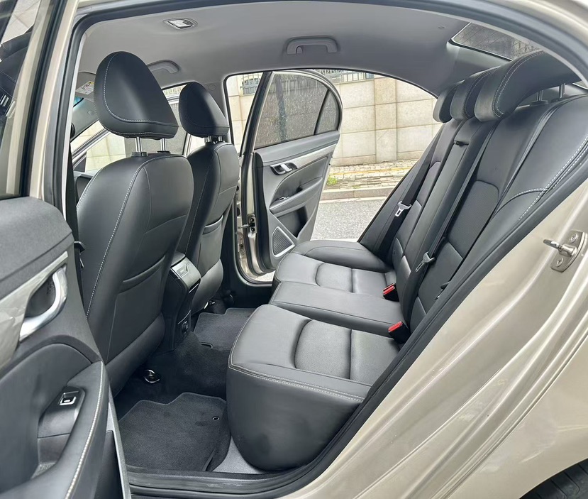 GEELY Emgrand 2020 #8 GEELY Emgrand 2020 immagine di auto #8