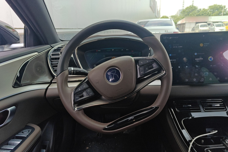 BYD Han 2023 car image #12