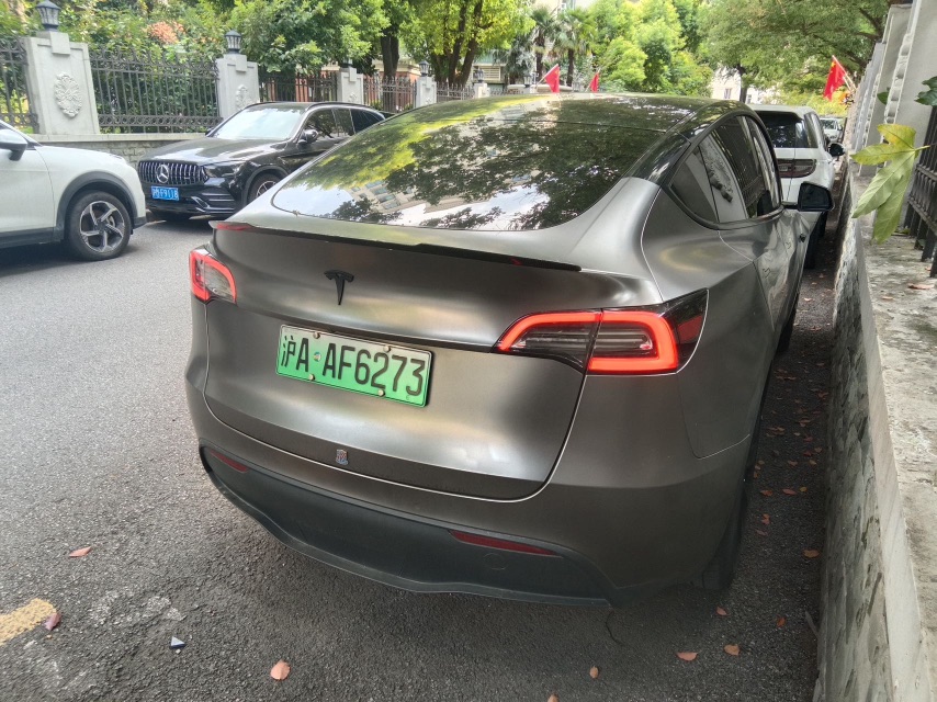 Tesla Model Y 2021 #2 Tesla Model Y 2021 car image #2