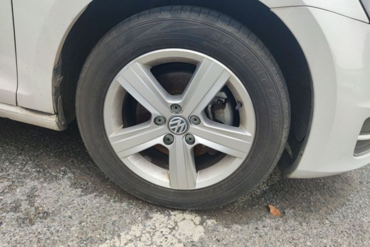 Volkswagen Golf 2014 car image #9
