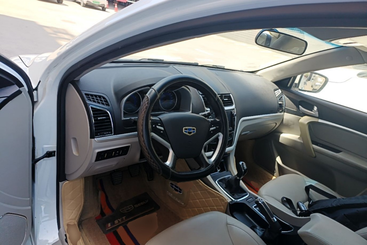 GEELY Emgrand 2015 car image #11