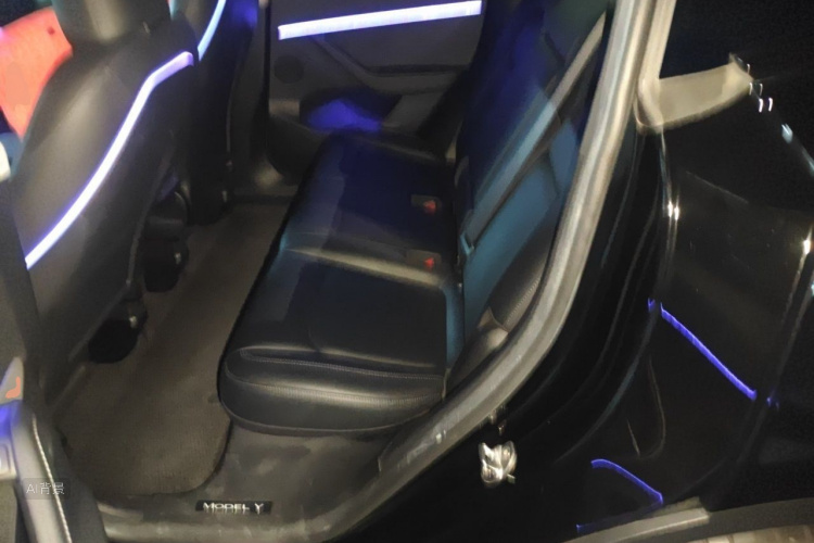 Tesla Model Y 2022 #19 Tesla Model Y 2022 car image #19