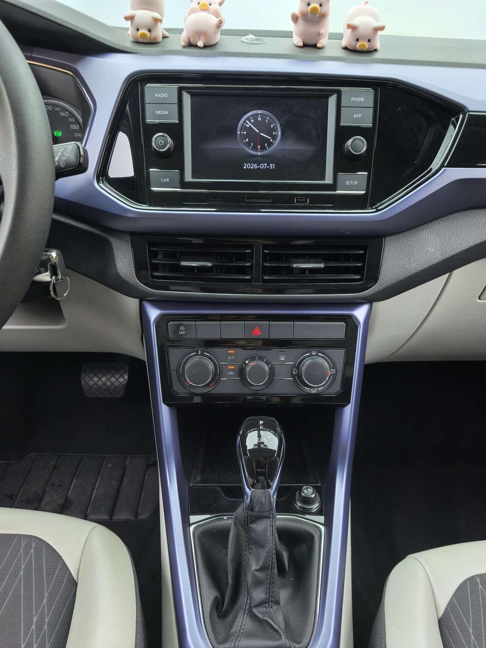 Volkswagen T-Cross 2019 immagine di auto #16