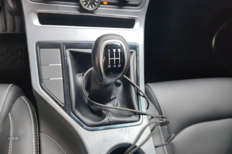 GEELY Emgrand 2019 #16 GEELY Emgrand 2019 car image #16