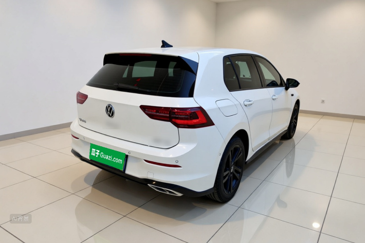 Volkswagen Golf 2023 #7 Volkswagen Golf 2023 صورة سيارة #7