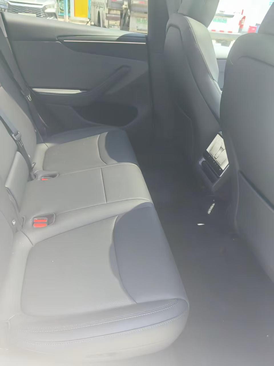 Tesla Model Y 2026 car image #8