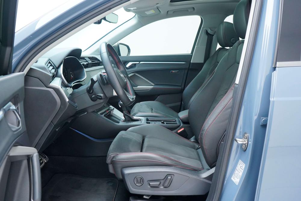 Audi Q3 2022 car image #21