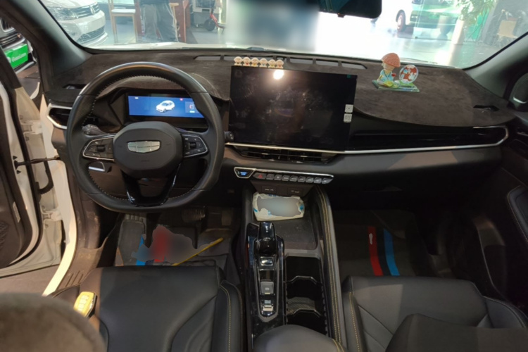 GEELY Coolray 2025 صورة سيارة #11