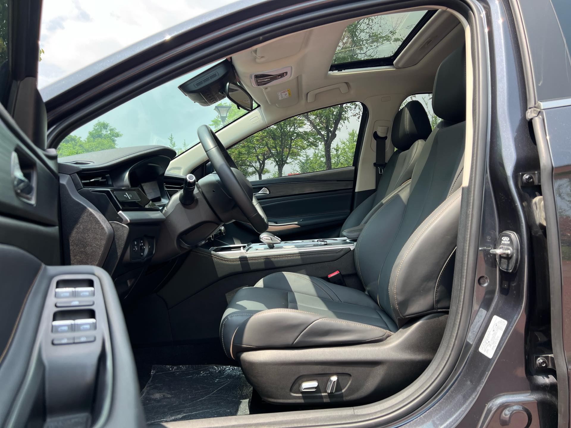 Chery Arrizo 5 Plus 2024 immagine di auto #15