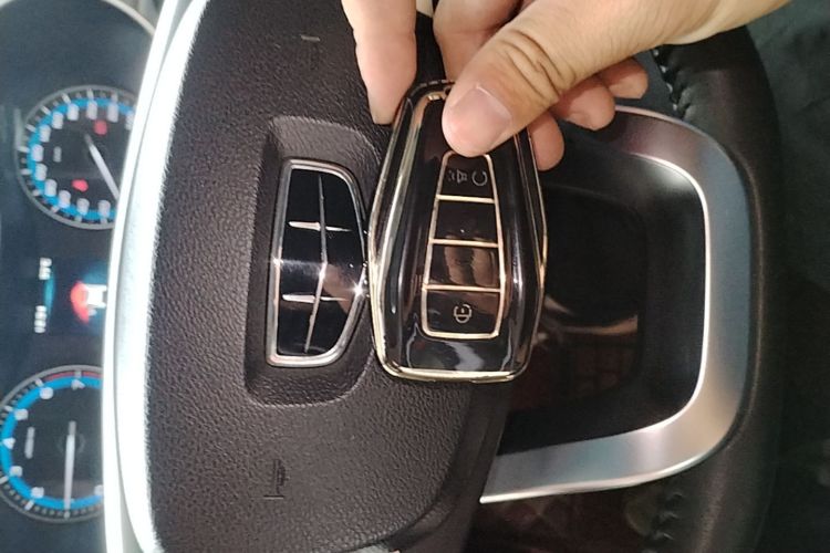 GEELY Emgrand 2019 #9 GEELY Emgrand 2019 car image #9