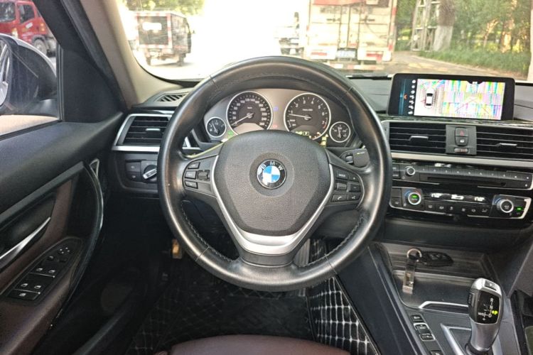 BMW 3 Series 2019 #11 BMW 3 Series 2019 car image #11