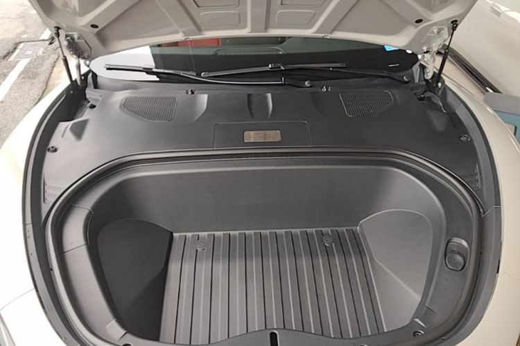 MI SU7 2025 immagine di auto #22