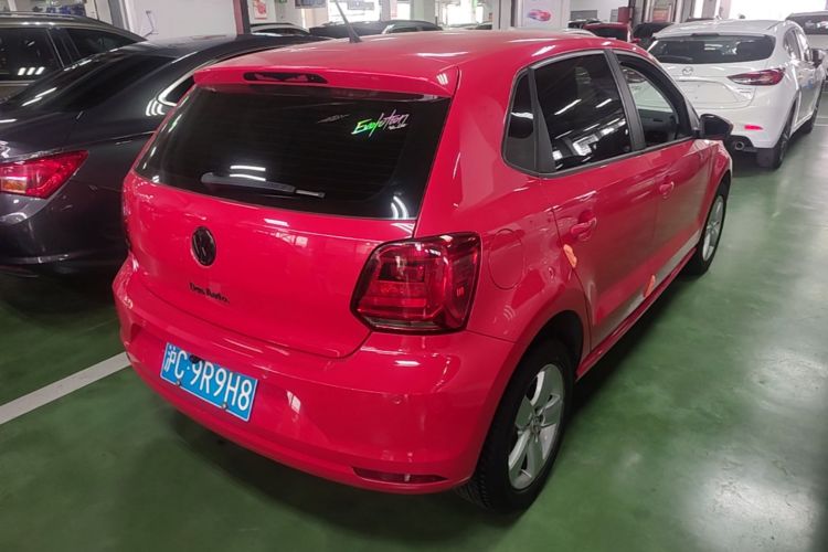 Volkswagen Polo 2017 car image #7