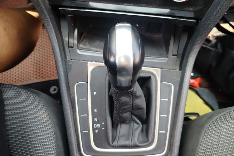 Volkswagen Golf 2018 #14 Volkswagen Golf 2018 car image #14