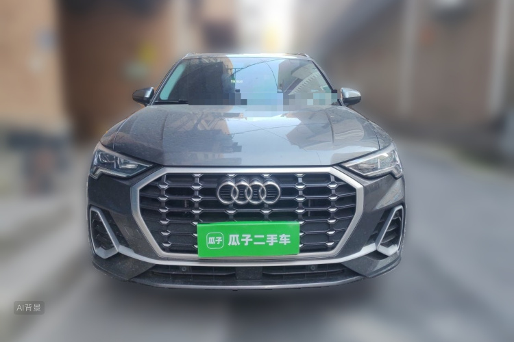 Audi Q3 2022 car image #3