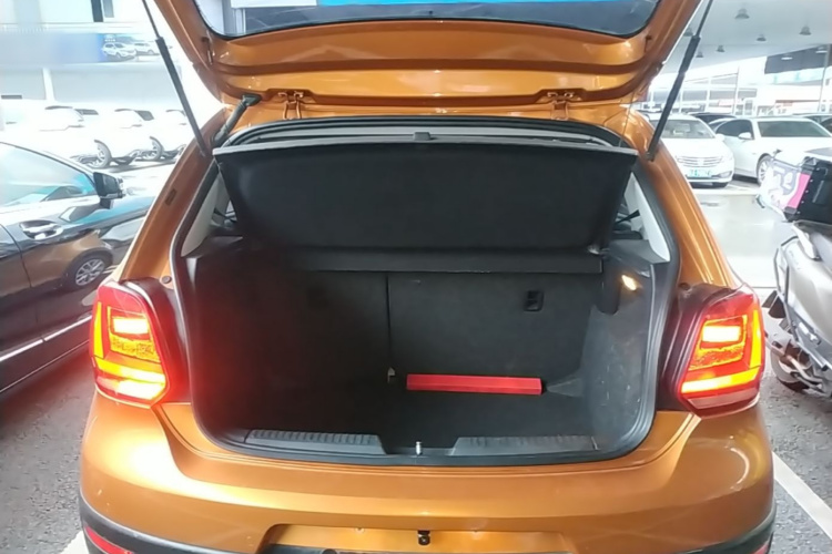 Volkswagen Polo 2016 #19 Volkswagen Polo 2016 car image #19