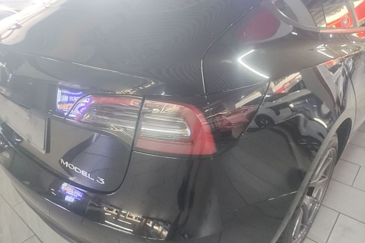 Tesla Model 3 2022 car image #8