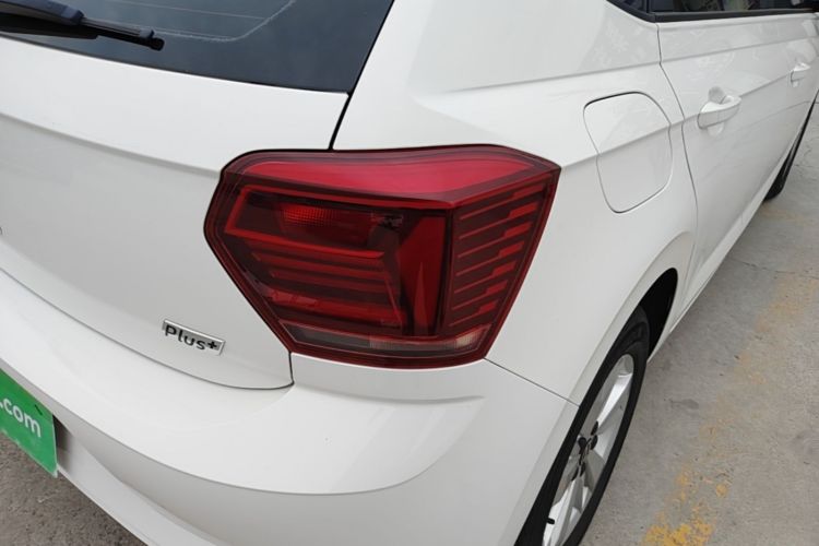 Volkswagen Polo 2022 car image #8