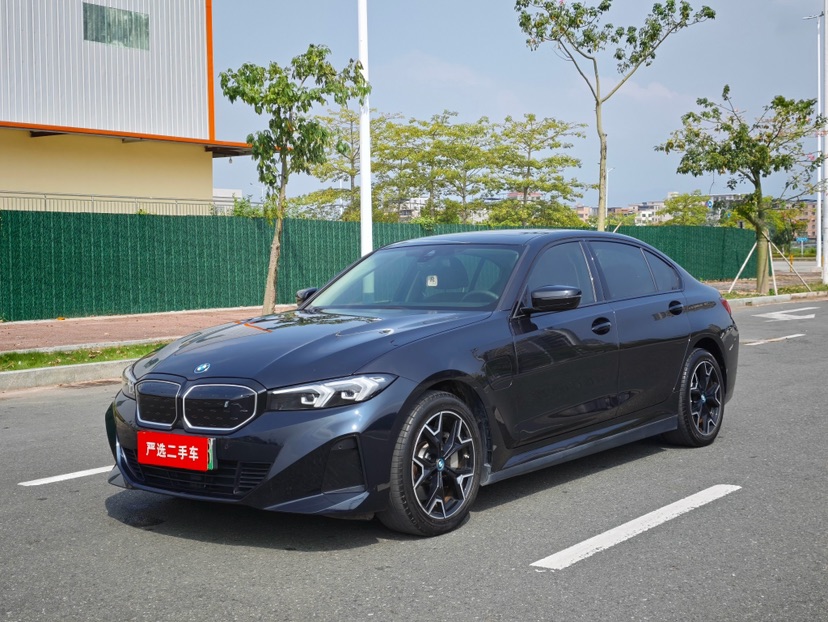 BMW i3 2024 car image #2