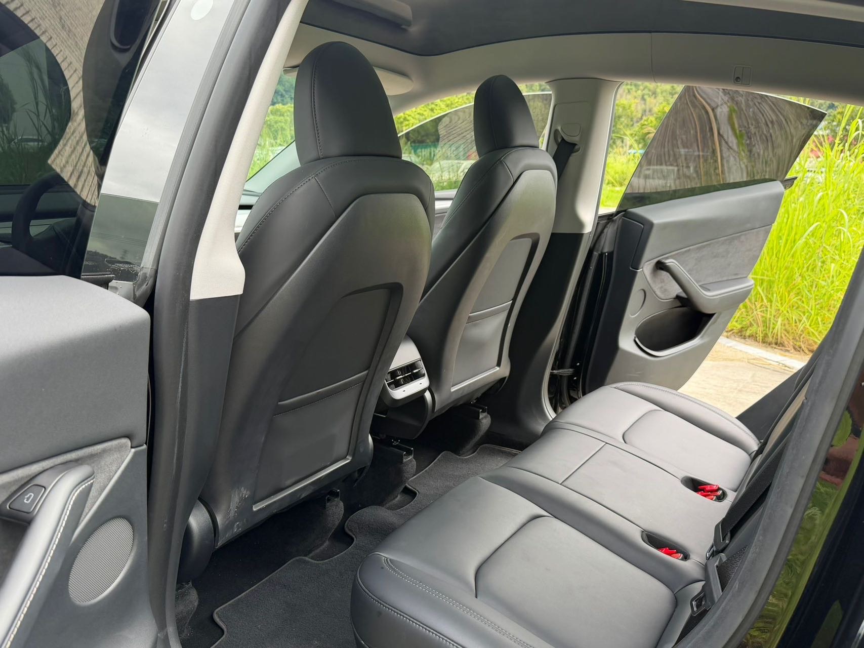 Tesla Model Y 2024 car image #6