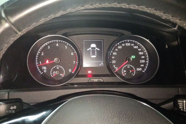 Volkswagen Golf 2015 car image #13