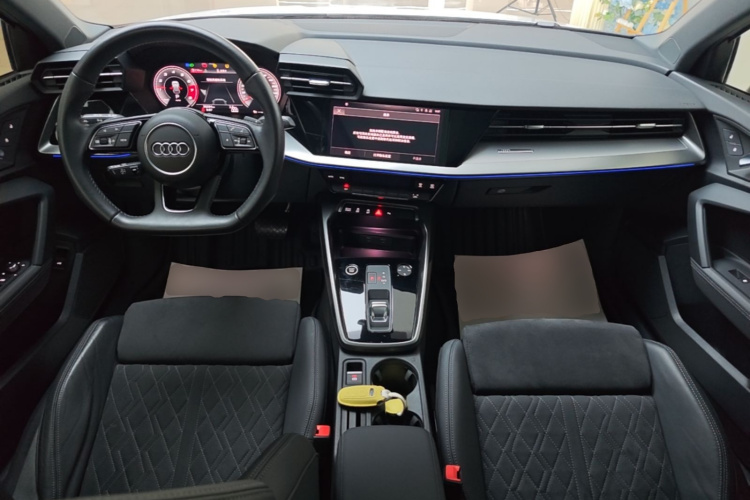 Audi A3 2021 immagine di auto #10