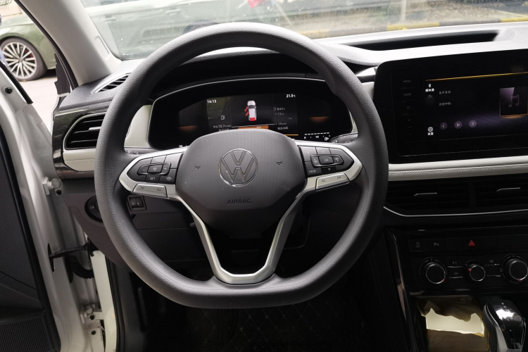 Volkswagen Tharu 2025 изображение автомобиля #11