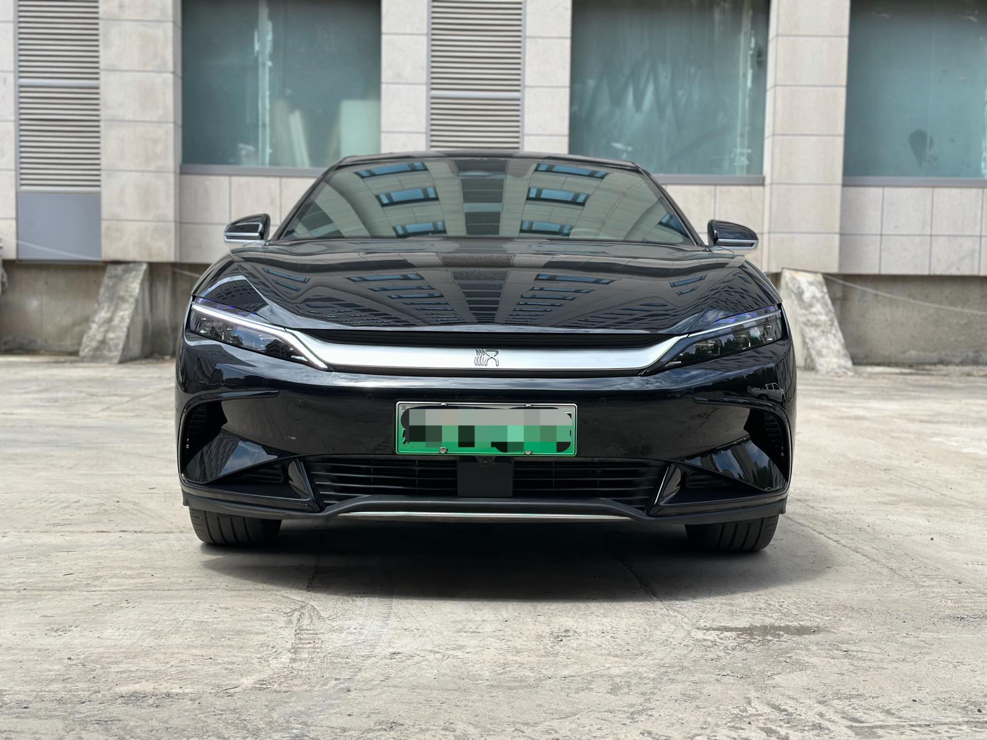 BYD Han 2024 car image #2