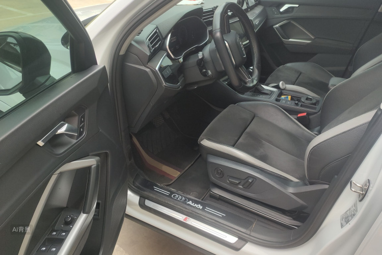 Audi Q3 2022 immagine di auto #18