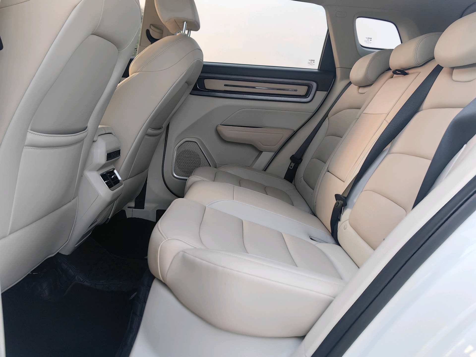 GEELY ICON 2023 car image #10
