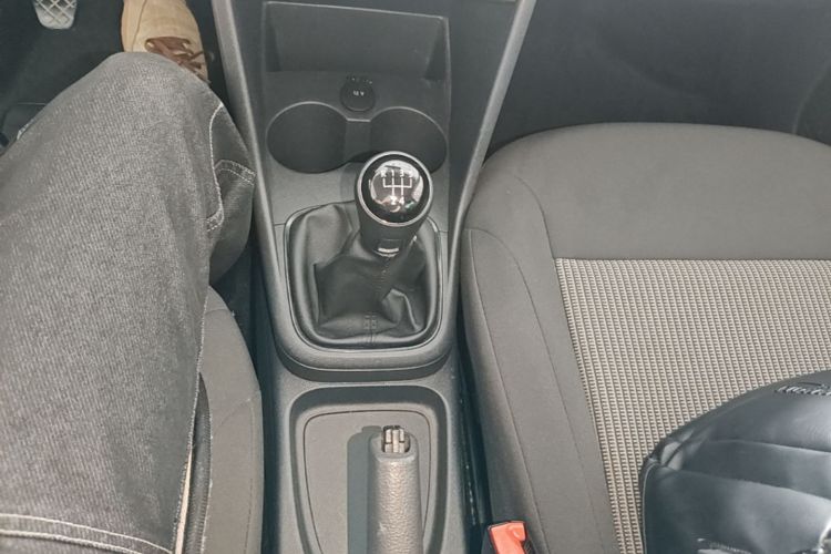 Volkswagen Polo 2016 #14 Volkswagen Polo 2016 car image #14