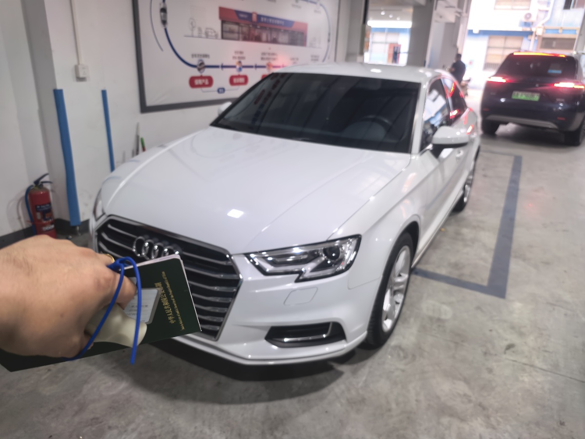 Audi A3 2019 car image 
