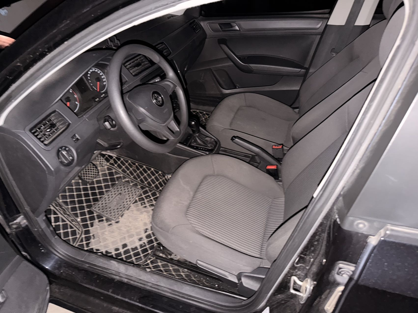 Volkswagen Santana 2022 car image #3