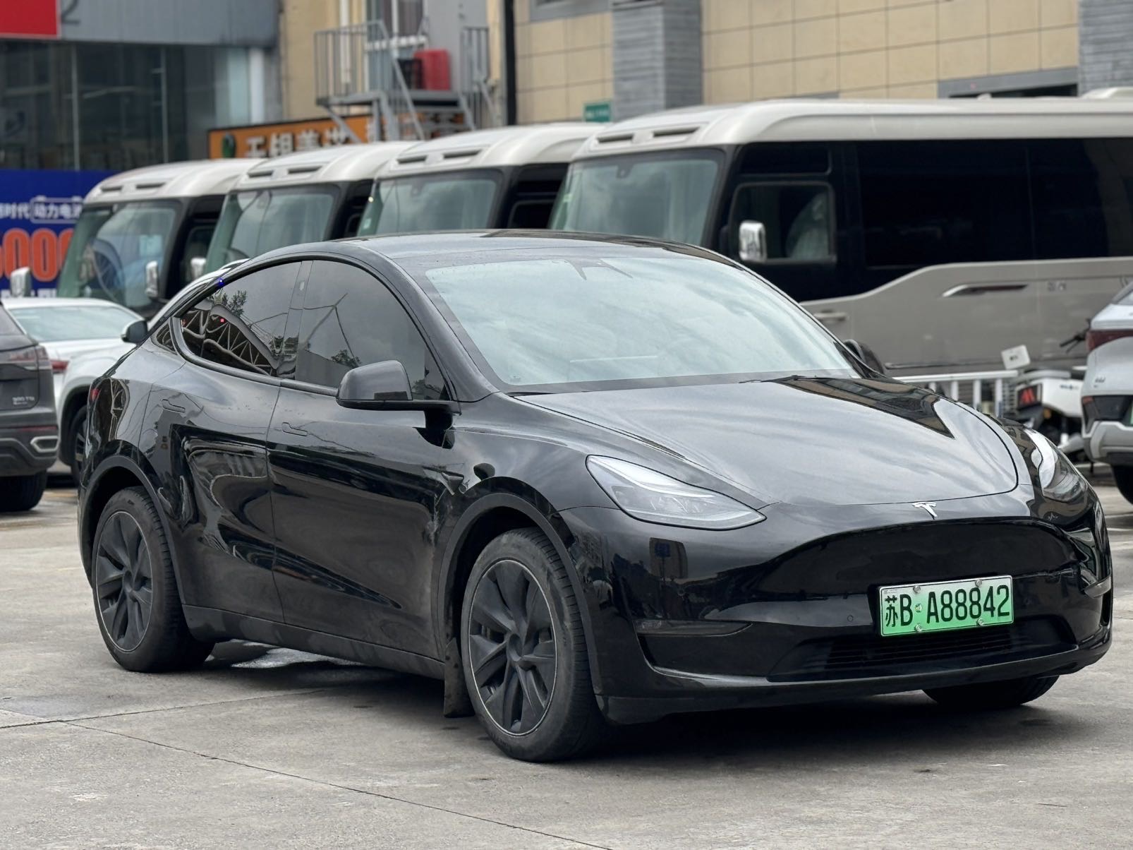 Tesla Model Y 2021 car image #3