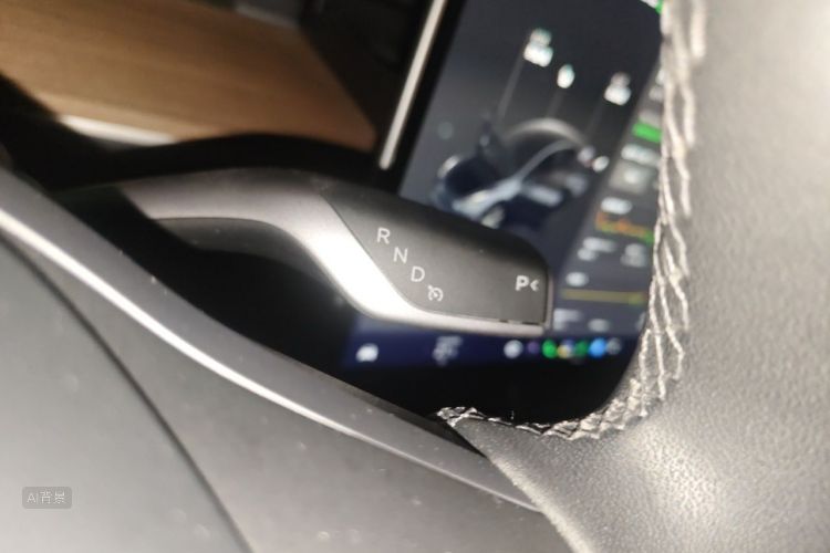 Tesla Model Y 2022 immagine di auto #16