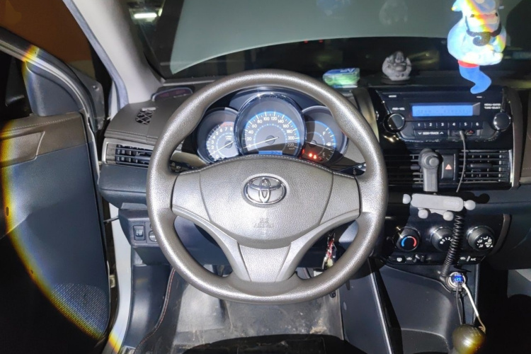 Toyota Vios 2015 #15 Toyota Vios 2015 car image #15