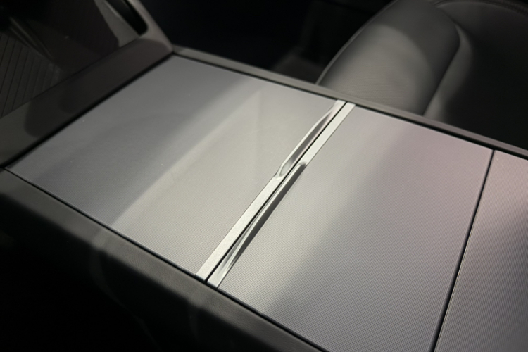 Tesla Model 3 2024 #16 Tesla Model 3 2024 car image #16