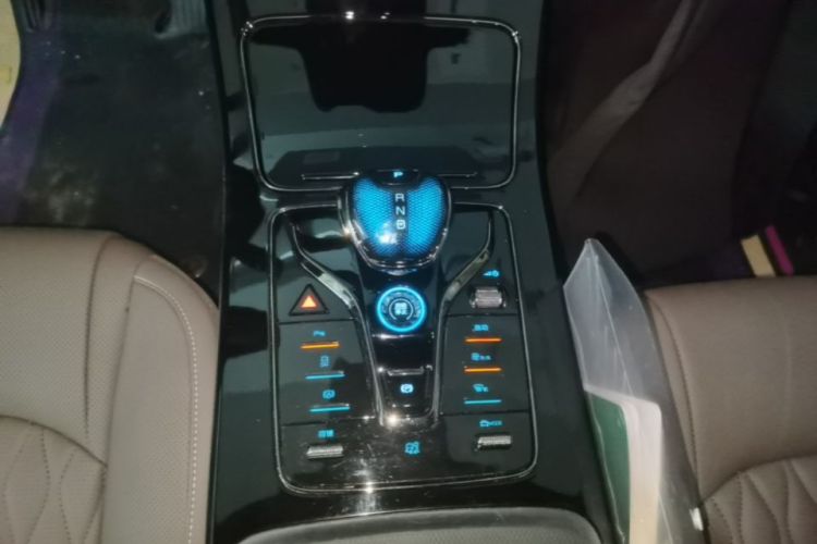 BYD Han 2023 car image #14