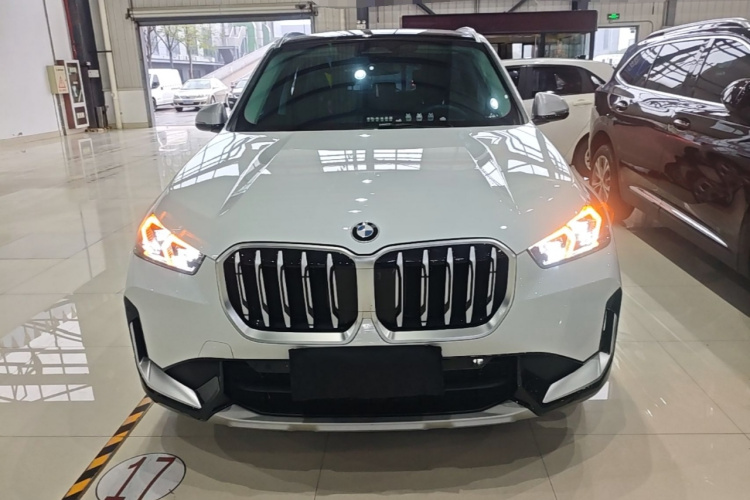 BMW X1 2024 car image #3