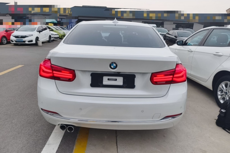 BMW 3 Series 2017 car image #6