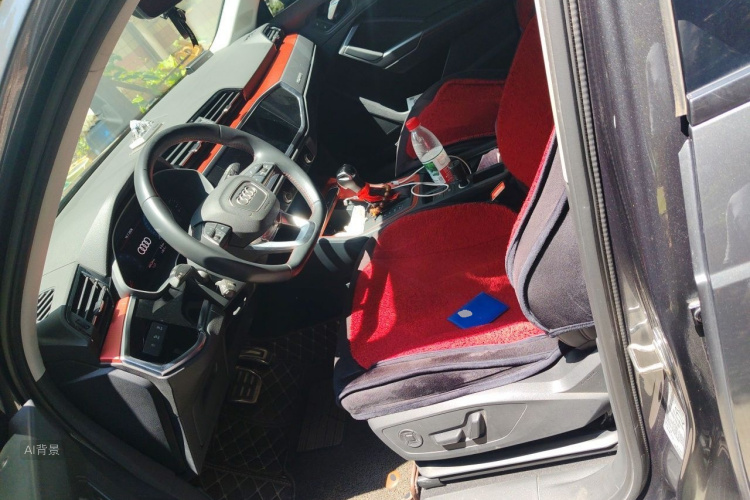 Audi Q3 2020 car image #17
