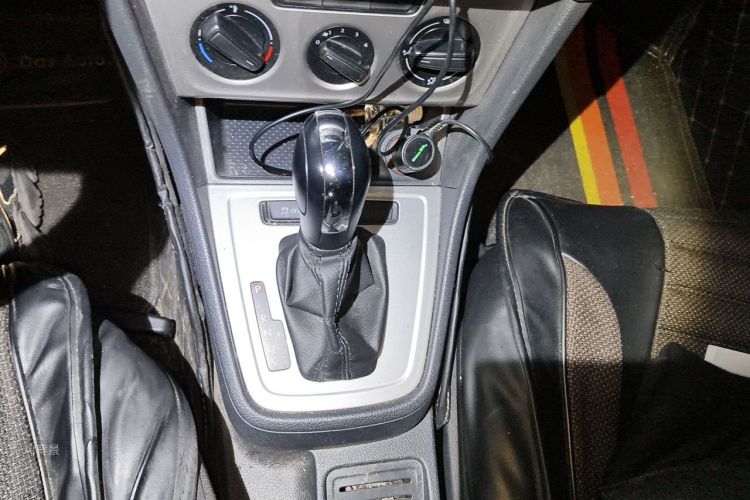 Volkswagen Lavida 2016 car image #16
