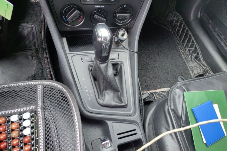 Volkswagen Lavida 2019 car image #16