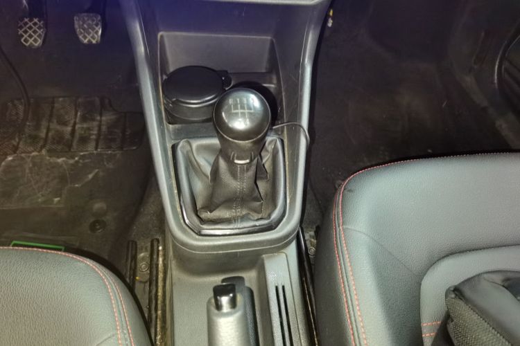 Volkswagen Santana 2018 car image #14