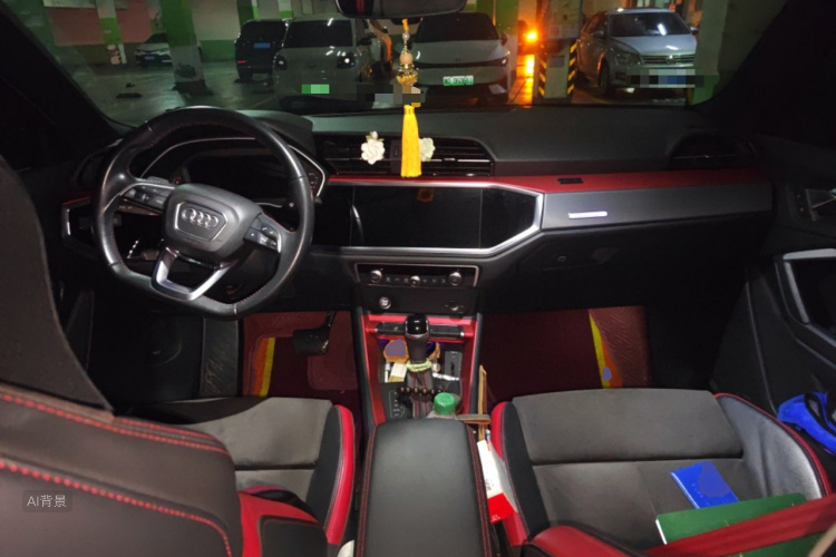 Audi Q3 2020 car image #11